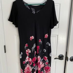 White House Black Market REVERSIBLE dress…2 dresses in one.